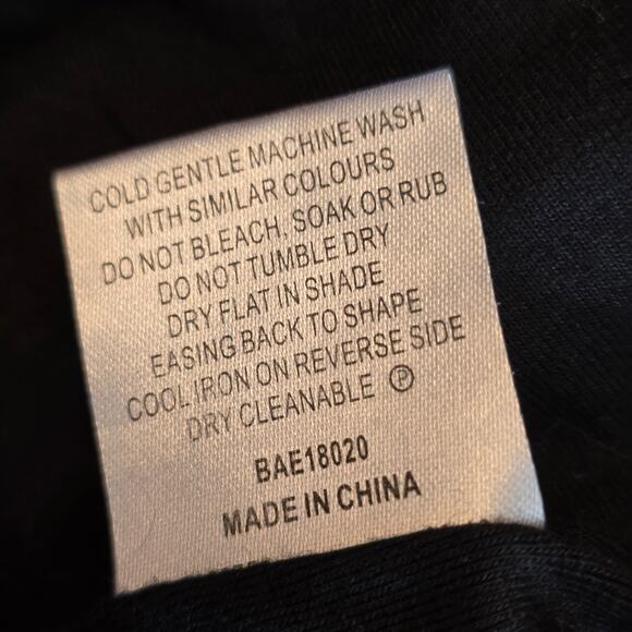 Bae. Kiss and Tell Tuck Black Maternity Mini Skirt Size XS - Picture 4 of 5